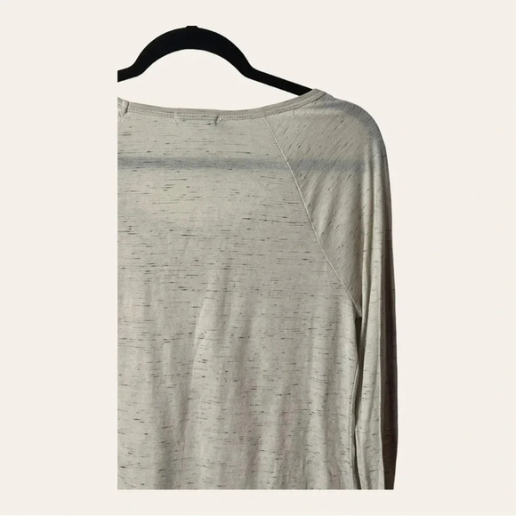 0455. Maurices LONG SLEEVE LIGHTWEIGHT TOP SIZE LARGE - Picture 7 of 9